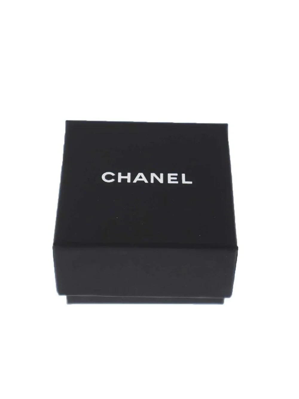 Chanel 25 CC Logo Earrings Gold
